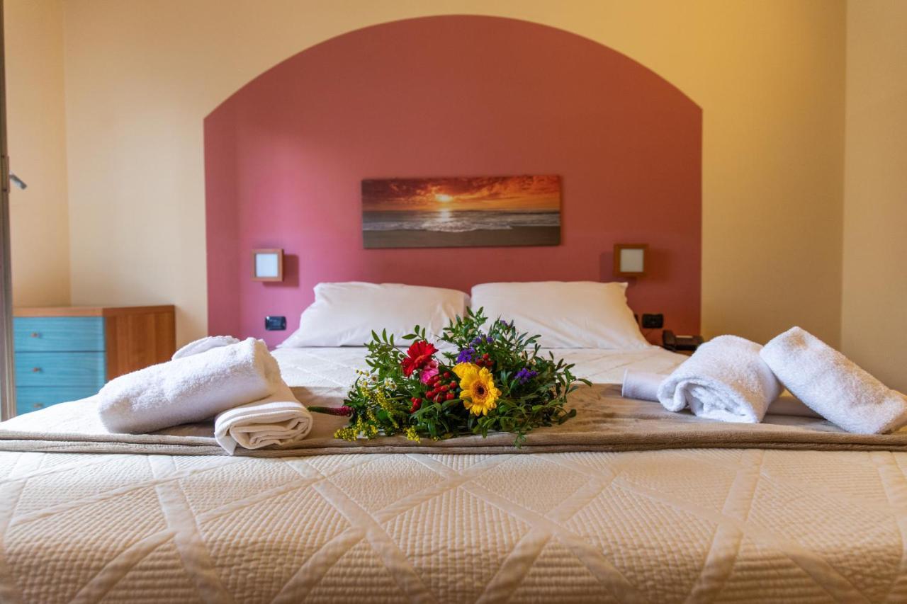 Xxv Aprile Casa Per Ferie Hotel Albenga Kültér fotó