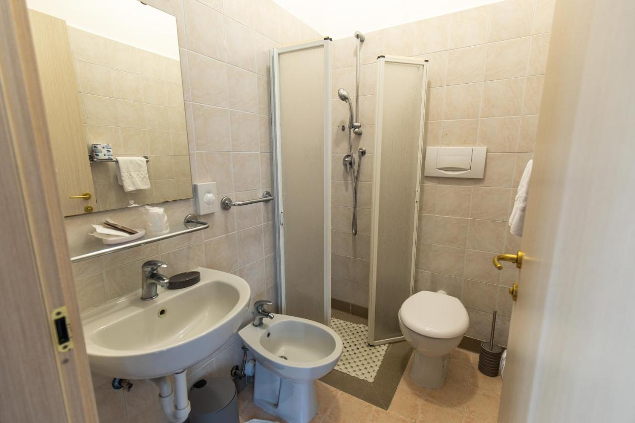 Xxv Aprile Casa Per Ferie Hotel Albenga Kültér fotó