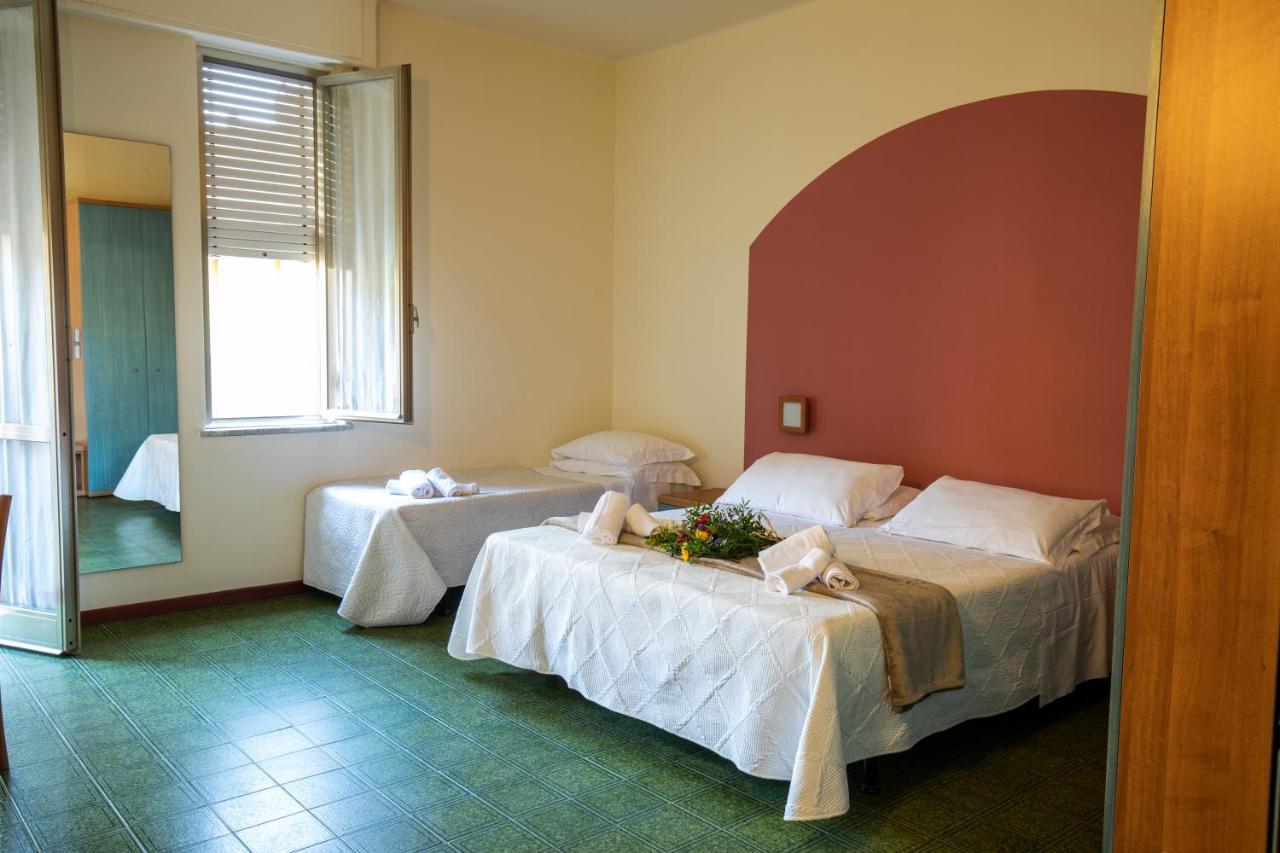 Xxv Aprile Casa Per Ferie Hotel Albenga Kültér fotó