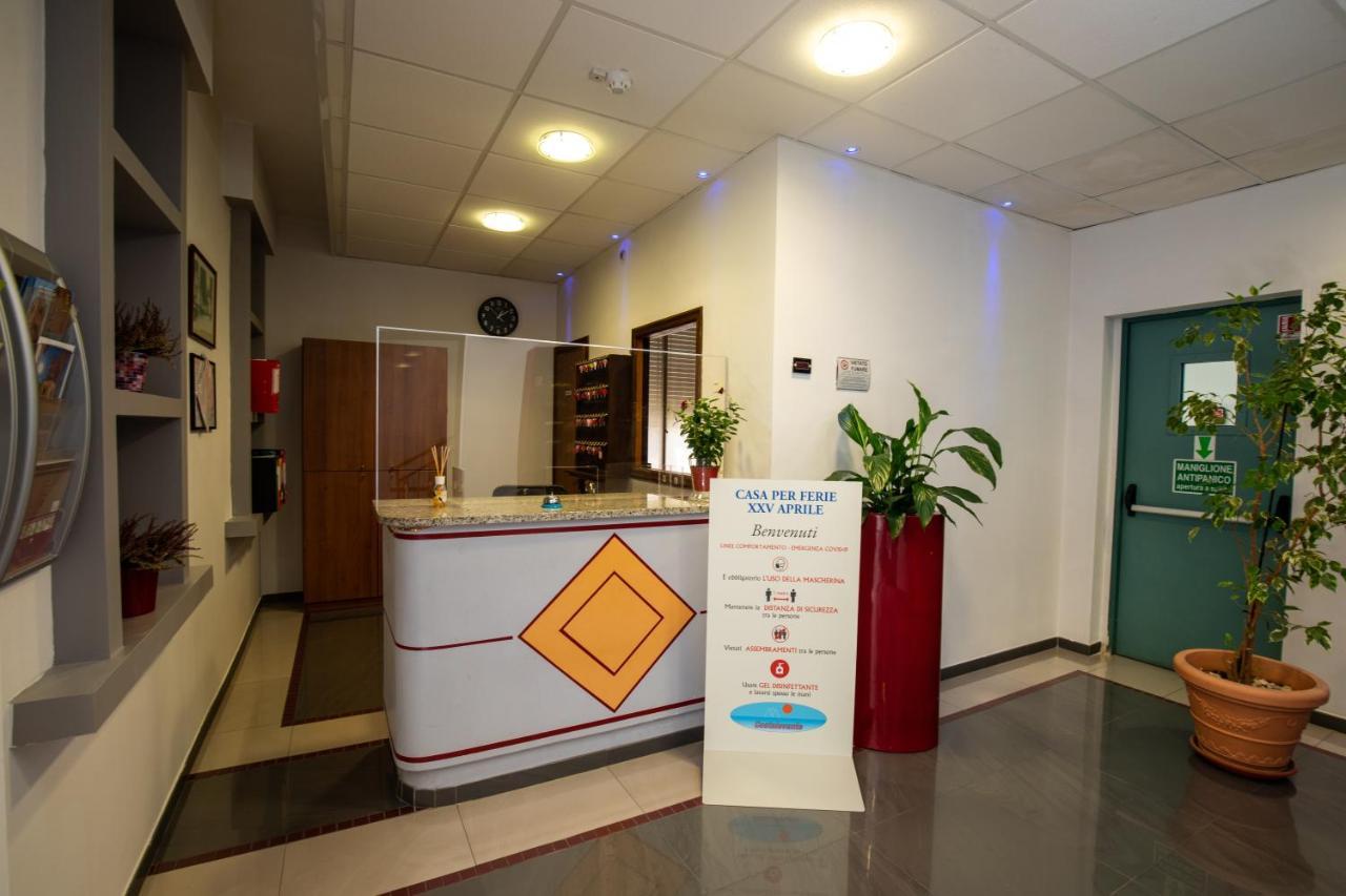 Xxv Aprile Casa Per Ferie Hotel Albenga Kültér fotó